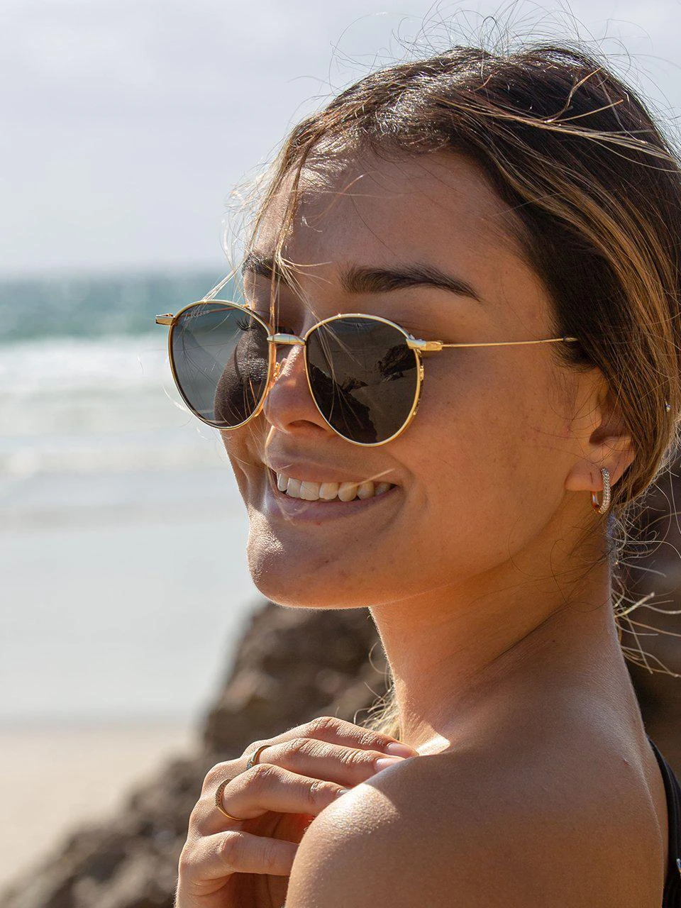 Dollboxx Aspen - Black on Gold Sunglasses 5 Dollboxx Aspen - Black on Gold Sunglasses - Image 5