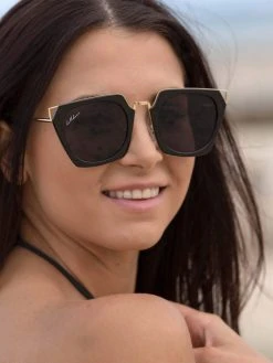 Dollboxx Camilla - Black Sunglasses 16 Dollboxx Camilla - Black Sunglasses -Dollboxx Import Shop Camilla Black Sunglasses Sunglasses dollboxx 5 6c8c0990 3f1a 4a09 8680 e5089d19344a