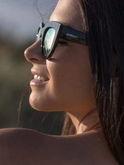 Dollboxx Chloe - Black Pink Rose Sunglasses -Dollboxx Import Shop Chloe Black Pink Rose Sunglasses Sunglasses dollboxx 5 0b201127 e1d3 476b a367 48ff5a738368