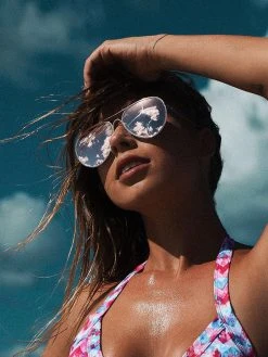 Dollboxx Encore - Rose Gold Sunglasses 13 Dollboxx Encore - Rose Gold Sunglasses -Dollboxx Import Shop Encore Rose Gold Sunglasses Sunglasses dollboxx 7 3fc6059f 8d3a 4aff b516 dab566811971