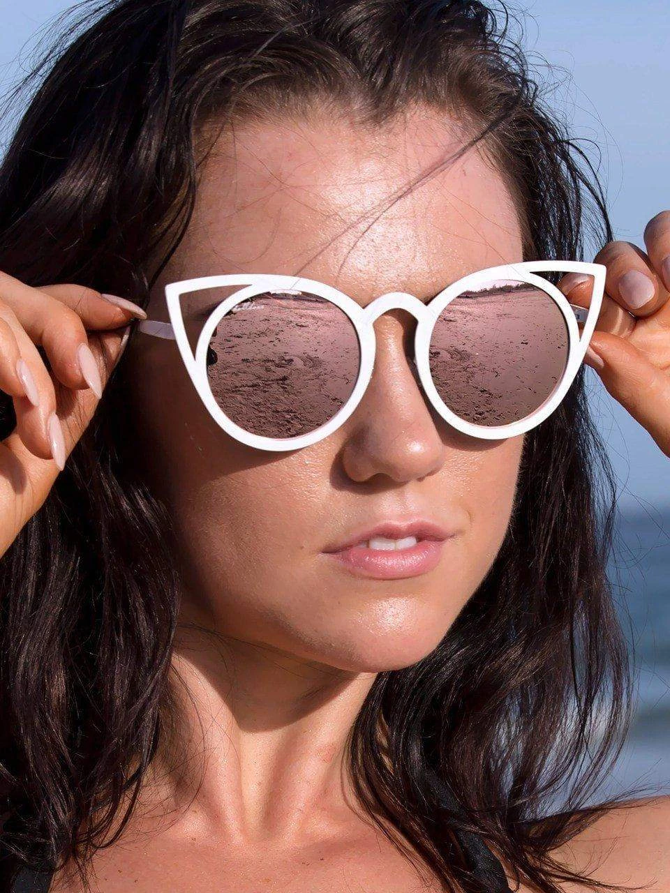 Dollboxx Fleek - White Rose Sunglasses 2 Dollboxx Fleek - White Rose Sunglasses - Image 2