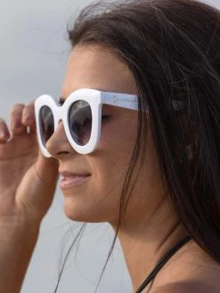 Dollboxx Lucy - White Sunglasses -Dollboxx Import Shop Lucy White Sunglasses Sunglasses dollboxx 11 5d8939db 137b 4987 84cf 327b7bd02ef2