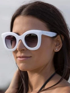 Dollboxx Lucy - White Sunglasses -Dollboxx Import Shop Lucy White Sunglasses Sunglasses dollboxx 15 a1add417 5d24 4970 b87b 407016e27fc0