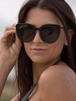 Dollboxx Madison - Black Sunglasses 19 Dollboxx Madison - Black Sunglasses -Dollboxx Import Shop Madison Black Sunglasses Sunglasses dollboxx 7 b3c1c302 5cd8 46e5 ad2b 0a8935d06bbf