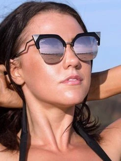 Dollboxx RiRi - Rose Gold Sunglasses -Dollboxx Import Shop RiRi Rose Gold Sunglasses Sunglasses dollboxx 4 94e44b8c 56c4 4acd a175 194b8542a252