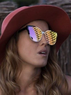 Dollboxx Slay - Pink / Orange Sunglasses -Dollboxx Import Shop Slay Pink Orange Sunglasses Sunglasses dollboxx 7 60d86e0b a8e0 4be4 b650 755ecfb7adde