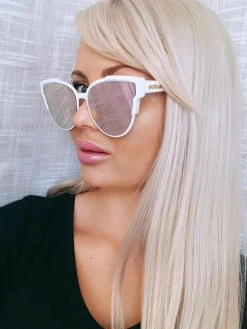 Dollboxx Slay White Luxe - Rose Gold Sunglasses -Dollboxx Import Shop Slay White Luxe Rose Gold Sunglasses Sunglasses dollboxx 16 aa7f2bf6 5e31 49d5 a922 371eace163c2