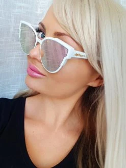 Dollboxx Slay White Luxe - Rose Gold Sunglasses -Dollboxx Import Shop Slay White Luxe Rose Gold Sunglasses Sunglasses dollboxx 17 15225508 daa8 472a b258 e4627e77e237