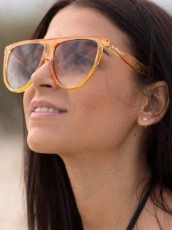 Dollboxx Stella - Clear Gold Sunglasses -Dollboxx Import Shop Stella Clear Gold Sunglasses Sunglasses dollboxx 11 1552fdca 4060 43aa b0cc 2e90b088a159