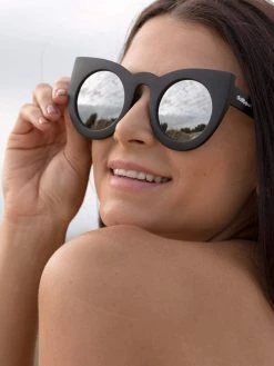 Dollboxx Tammy - Silver Black Sunglasses -Dollboxx Import Shop Tammy Silver Black Sunglasses Sunglasses dollboxx 13 6c2e0512 a443 414f 8b9a ed7ef2d575f4