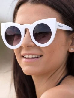Dollboxx Tammy - White Sunglasses -Dollboxx Import Shop Tammy White Sunglasses Sunglasses dollboxx 11 f87925ed ab81 49ff 9845 795369d5c9bc