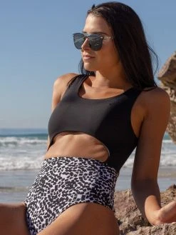 Dollboxx Tori One Piece - Monochrome -Dollboxx Import Shop Tori One Piece Monochrome Swimwear dollboxx 24 623fb8a0 0180 48d8 bb89 39b54f281130