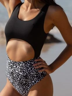 Dollboxx Tori One Piece - Monochrome -Dollboxx Import Shop Tori One Piece Monochrome Swimwear dollboxx 5 a8c41524 bdd9 4371 bce5 eff2633a5678